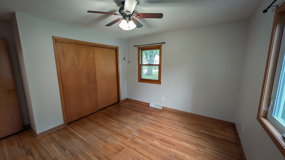 Building Photo - 607 Roiland St