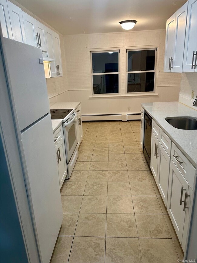 Building Photo - 10 Chaucer Ct