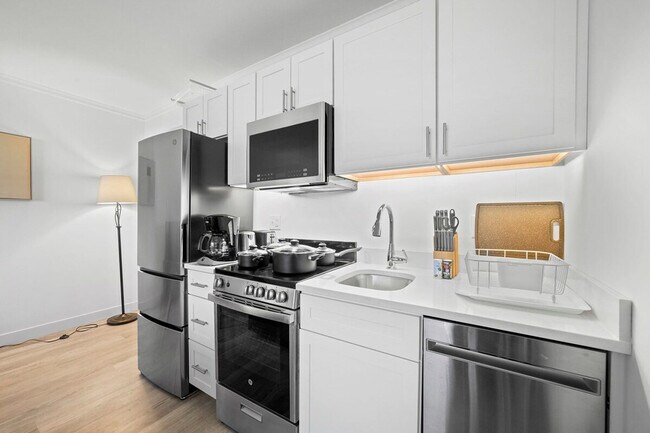 Building Photo - 848 Pacific Ave