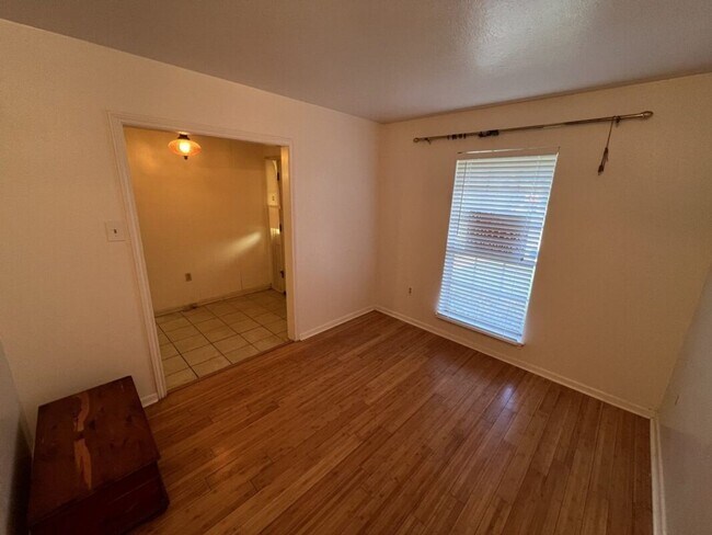 Building Photo - 8823 Cefalu Dr