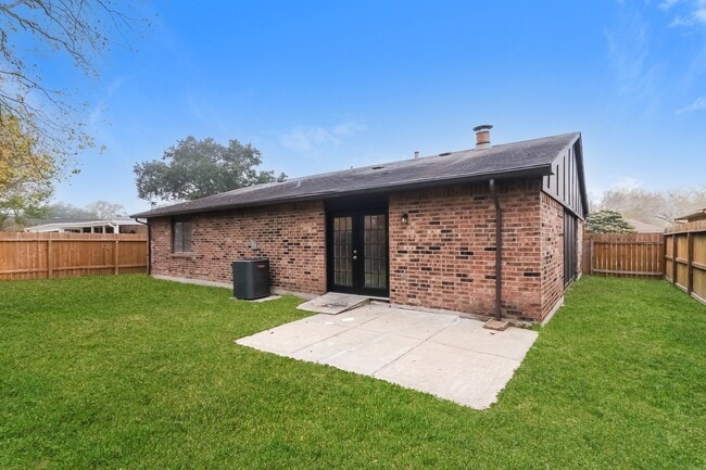 Building Photo - 6914 Pickett Dr