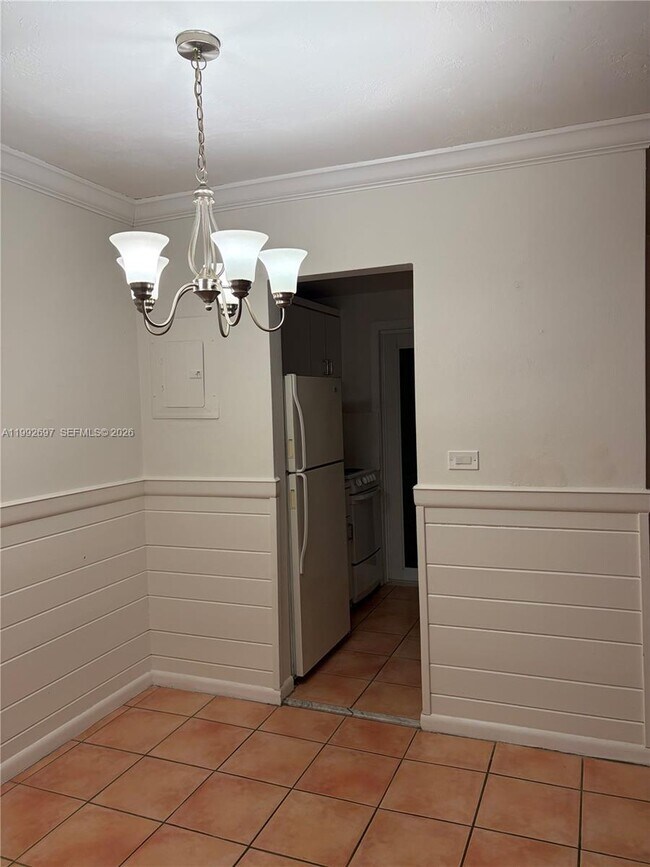 Building Photo - 255 Sunrise Dr