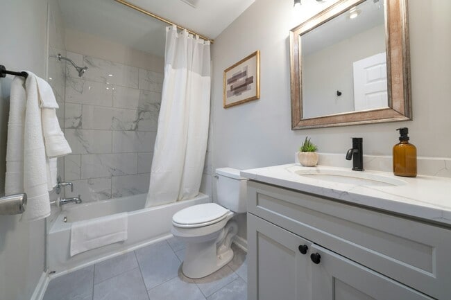 Building Photo - 20 Finch Trl NE