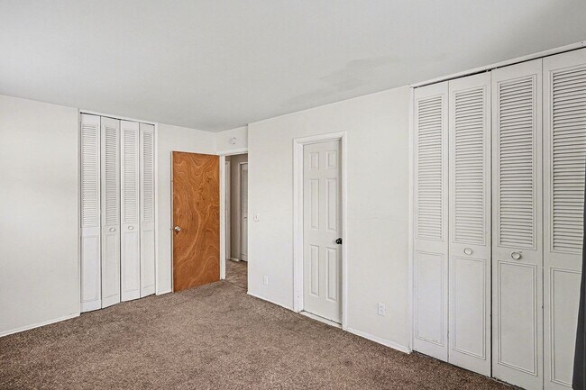 Building Photo - AVAILABLE NOW!  KEARSLEY SCHOOLS!