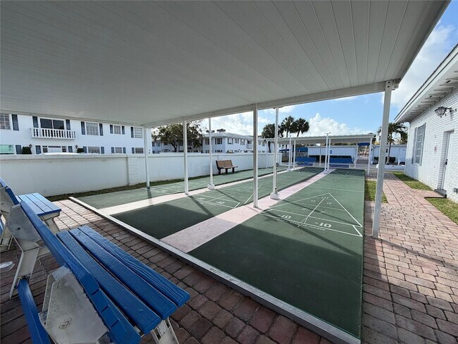 Building Photo - 2151 NE 68th St