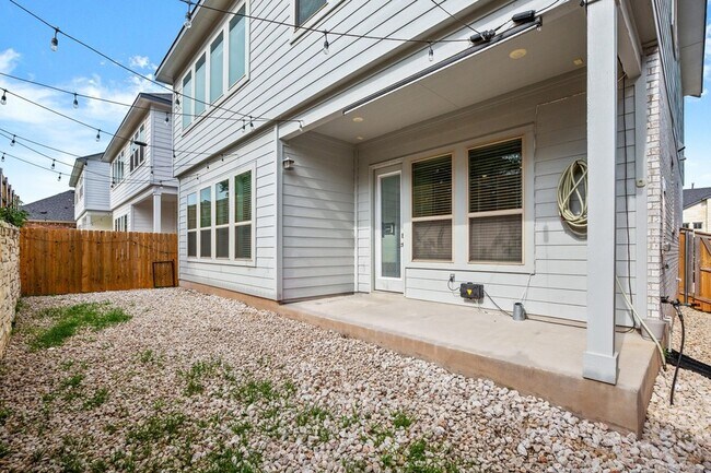 Building Photo - 12809 Stanford Dr