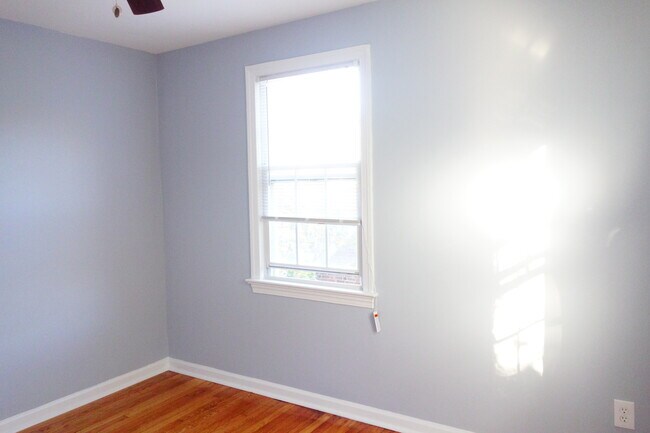 Building Photo - 8007 Garland Ave