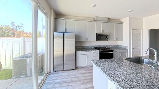 Building Photo - 40186 Birchfield Dr