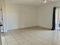 Building Photo - 140 Primrose Dr