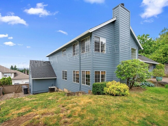 Building Photo - 4+ Bedroom Tigard Home With a Beautiful Vi...