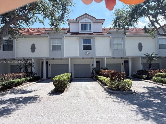 Building Photo - 2042 Alta Meadows Ln