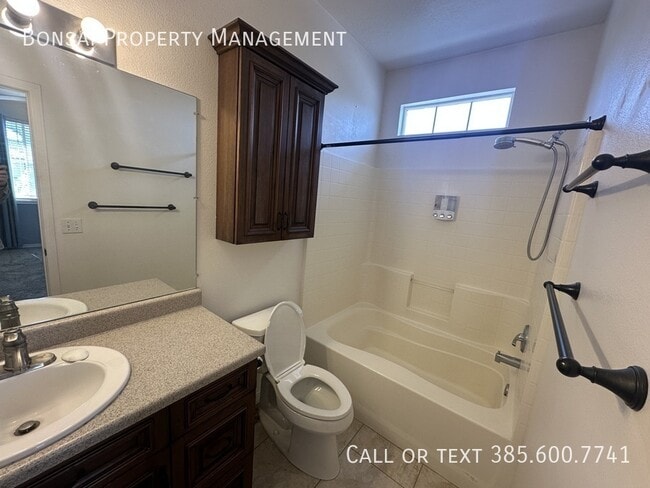 Building Photo - 3854 Garonne Ave