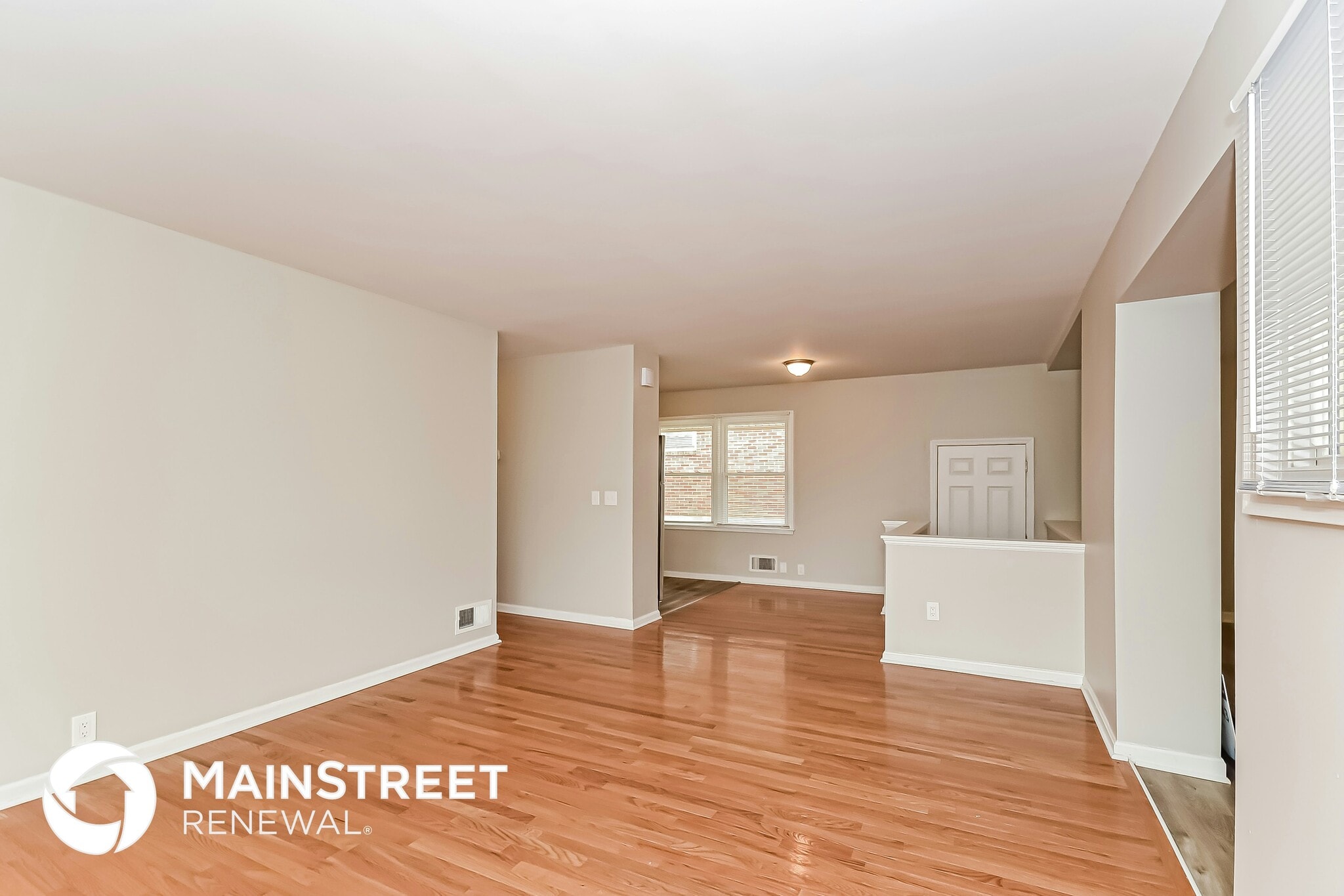 Building Photo - 3899 Mantell Ave