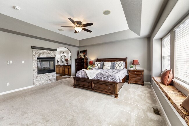 Building Photo - 3615 Oak Meadow Dr