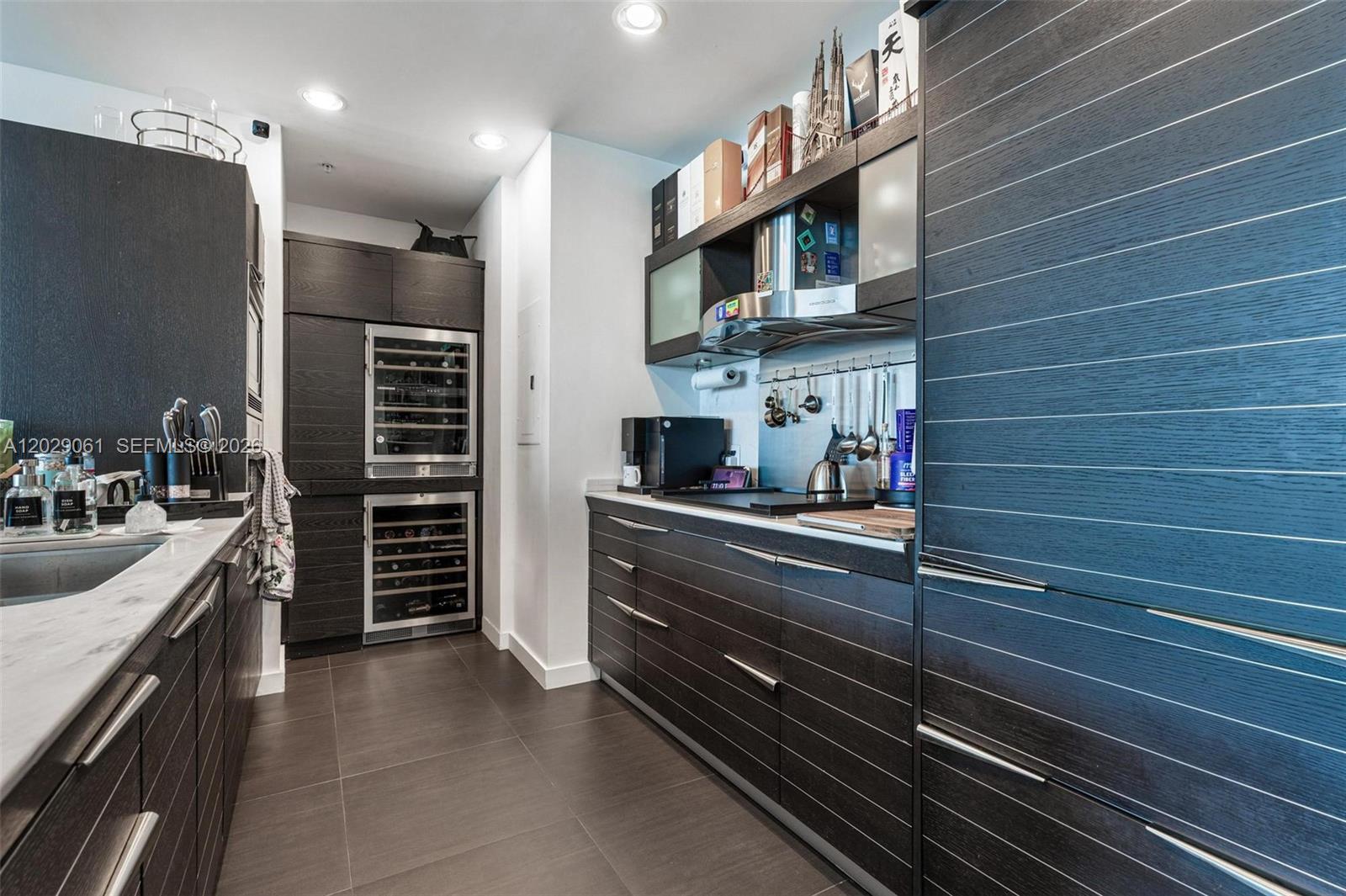 Building Photo - 200 Biscayne Boulevard Way