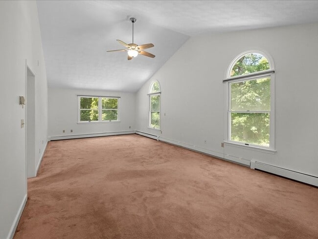 Building Photo - 15 Woodridge Rd
