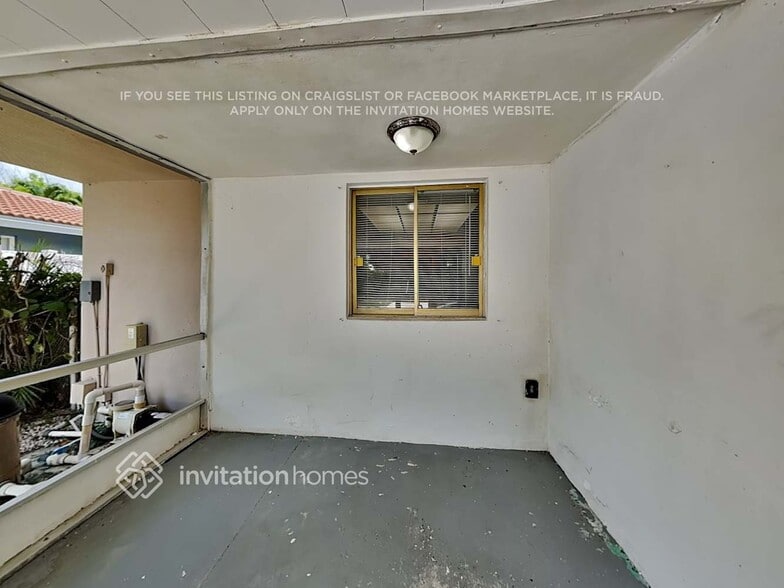 Building Photo - 2240 NE 62nd Ct