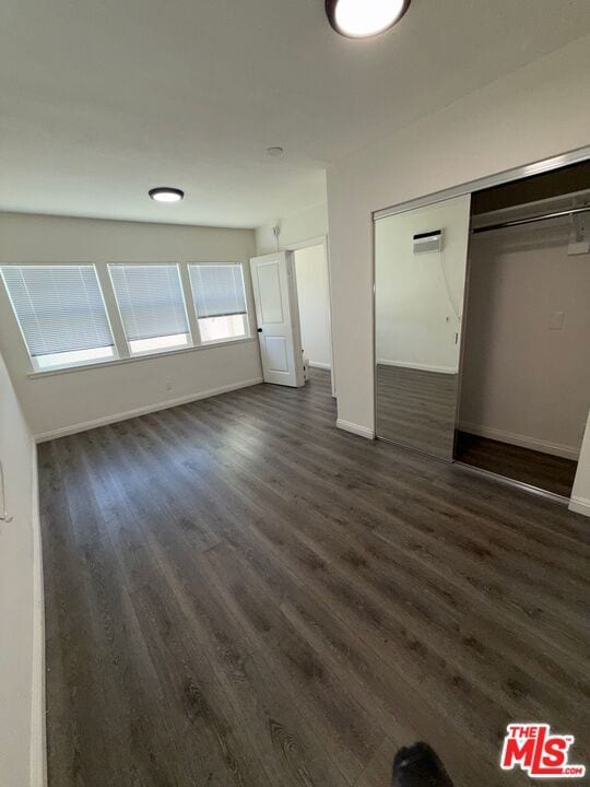 Building Photo - 6006 W Pico Blvd
