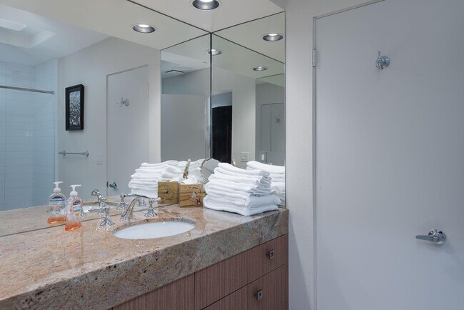 Building Photo - 3 Cornell Dr