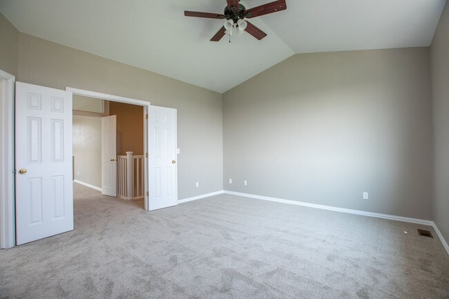 Building Photo - 3232 Chase Dr