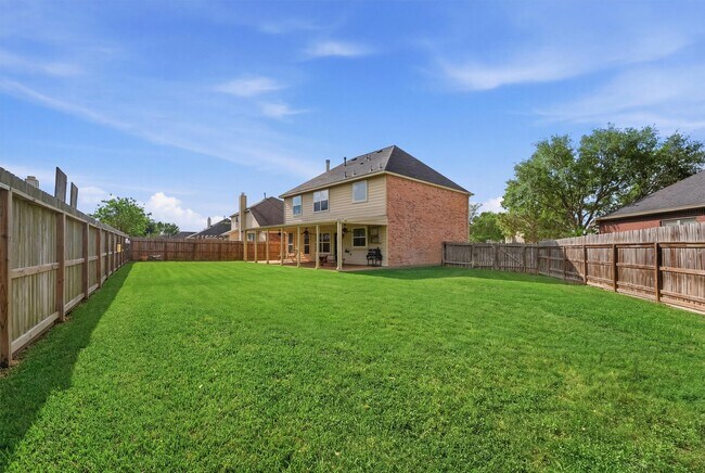 Building Photo - 6215 Lake Chase Ct