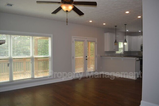 Building Photo - 7477 Coppice Dr