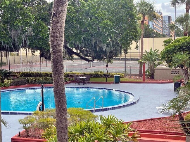 Building Photo - 395 Wymore Rd