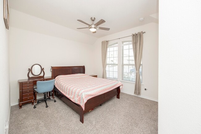 Building Photo - 3229 Trails End Rd