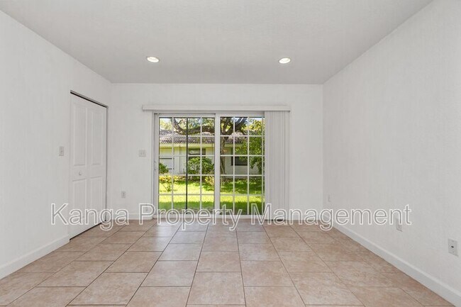 Building Photo - 3525 NW 114th Ln