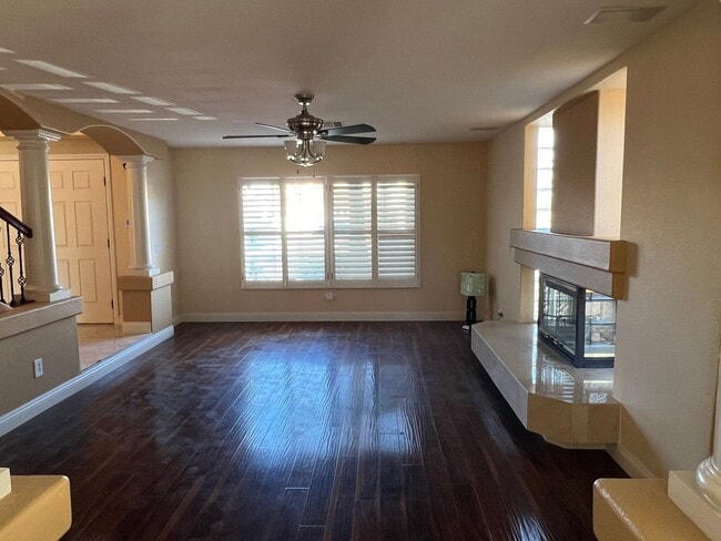 Building Photo - 6 bedroom Home With Pool and Basement