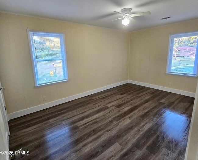 Building Photo - 22 Pine Grove Rd