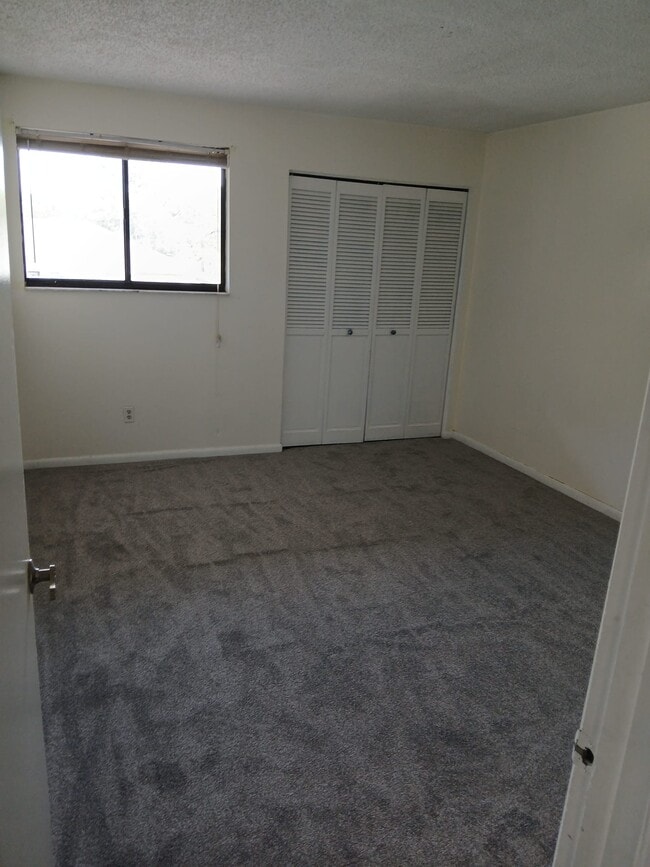 Building Photo - 4624 Landscape Dr