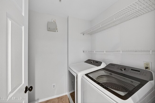 Building Photo - 13810 Sutton Park Dr N