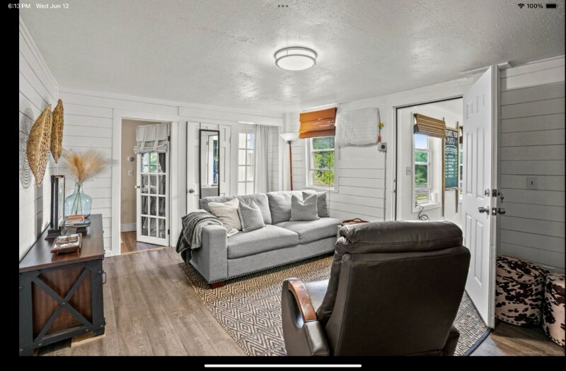Building Photo - 281 Salmon Brook St