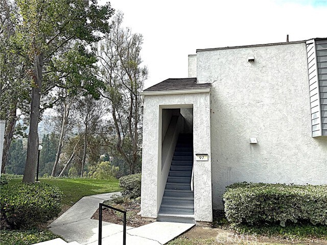 Building Photo - 545 S Ranch View Cir