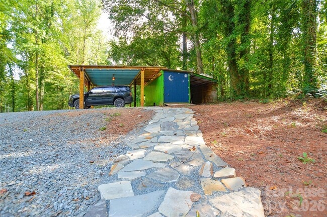 Building Photo - 5821 Hornet Dr