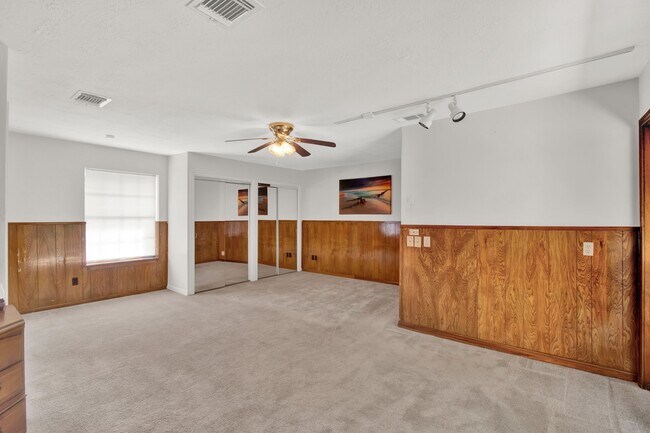 Building Photo - 5703 Havenwoods Dr