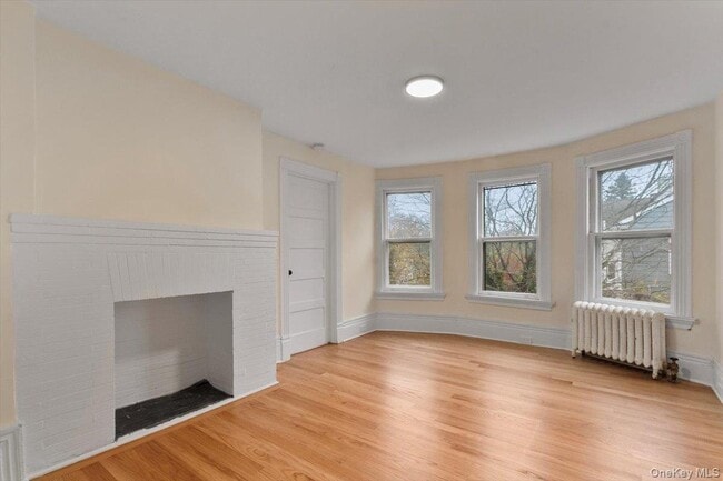 Building Photo - 116 Corlies Ave