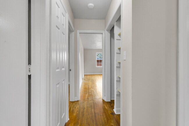 Building Photo - 1508 Beaufort St