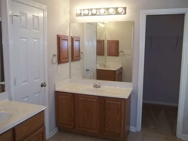 Building Photo - Beautiful home in Stone Oak area!