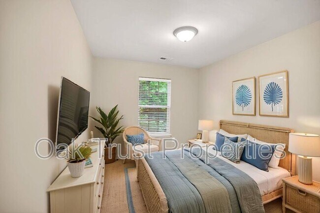 Building Photo - 854 Bibury Ct