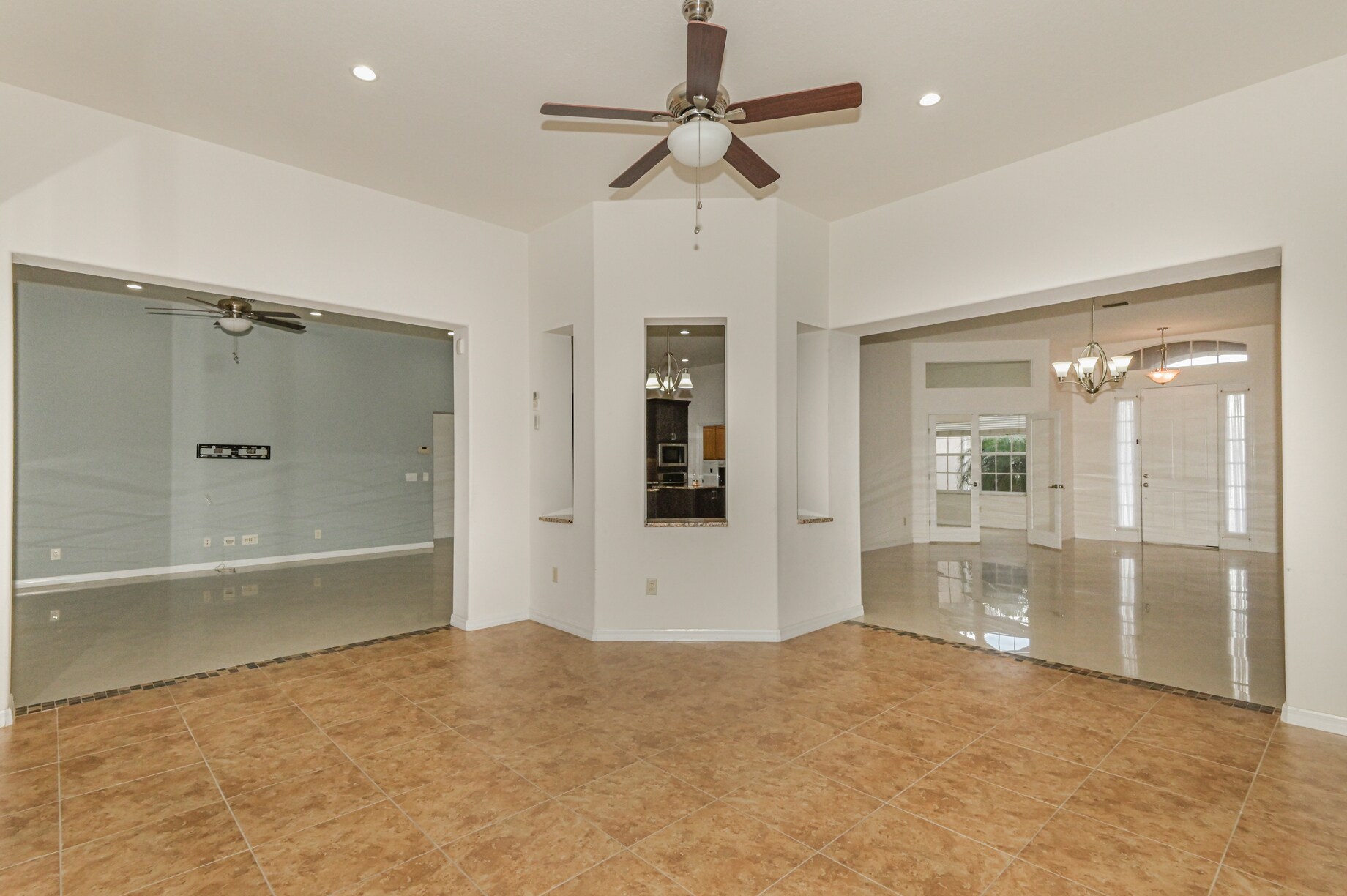 Sun Room / FL Room - 1896 N Ravenwood Pt