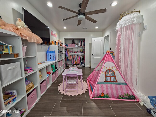 Building Photo - 7321 Cuba Dr