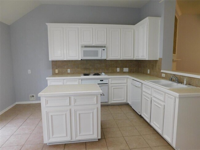 Building Photo - 4211 Creek Hollow Ln