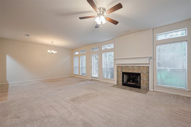 Building Photo - 18 W Greenhill Terrace Pl