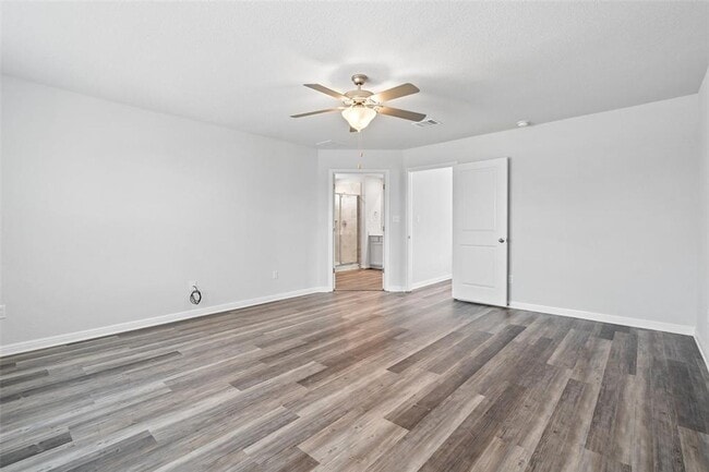 Building Photo - Big Sky Ranch 3-Bedroom/2.5 Bath - Drippin...