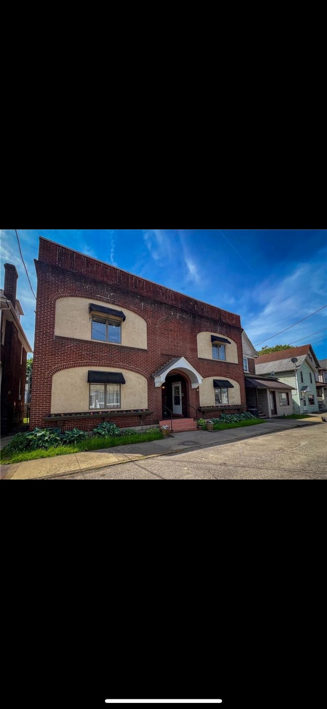 Building Photo - 309 W Wayne St