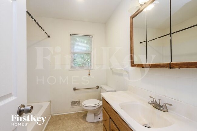 Building Photo - 5318 Glencairn Ln
