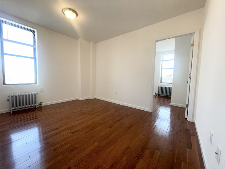 Building Photo - 3220 35th St