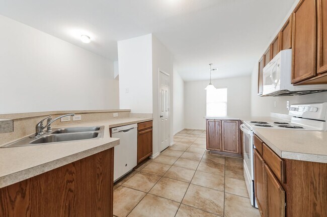 Building Photo - $1850 3/2/2 with office/flex space in family friendly neighborhood in Forney!